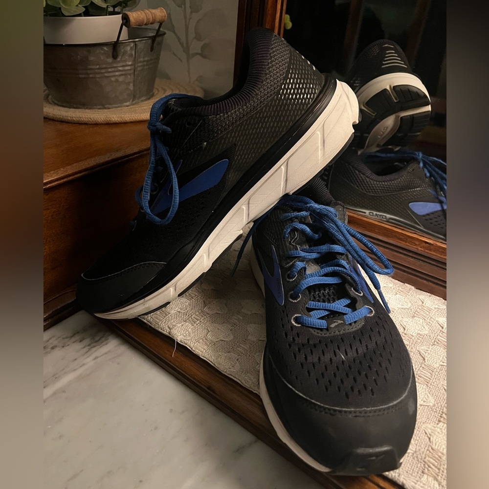 BROOKS Classic Dyad 10 Casual Athletic Running Sneakers Black Blue White Mens 9